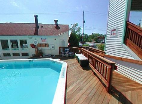 The Beach Condominium Hotel Resort Traverse Stadt Exterior foto