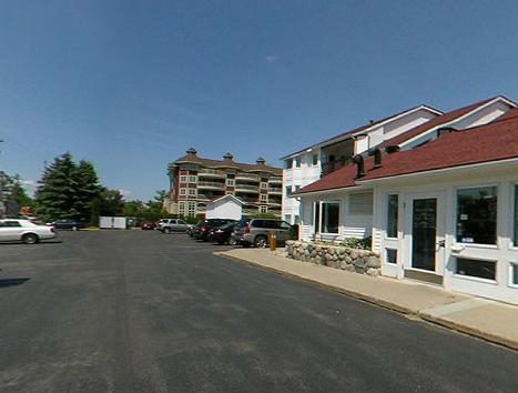 The Beach Condominium Hotel Resort Traverse Stadt Exterior foto
